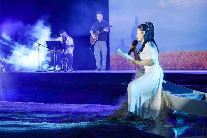 “201314大海爱无止境”文艺之夜在湛江徐闻南极村奇幻绽放(图4)