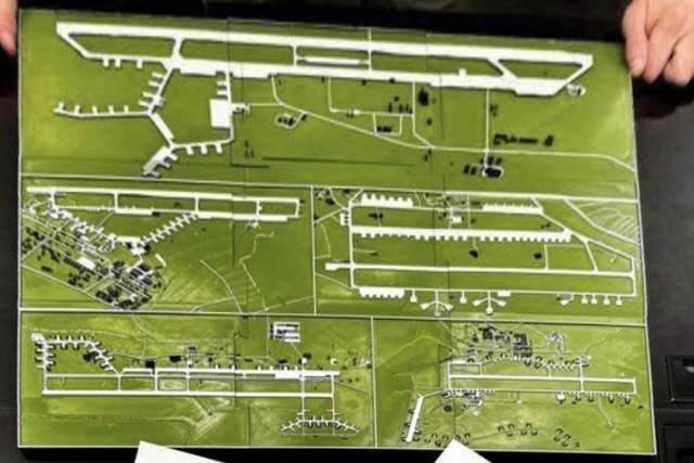 俄军受袭基地扫描：最大核潜基地浓烟滚滚已确定损失13架战机(图3)
